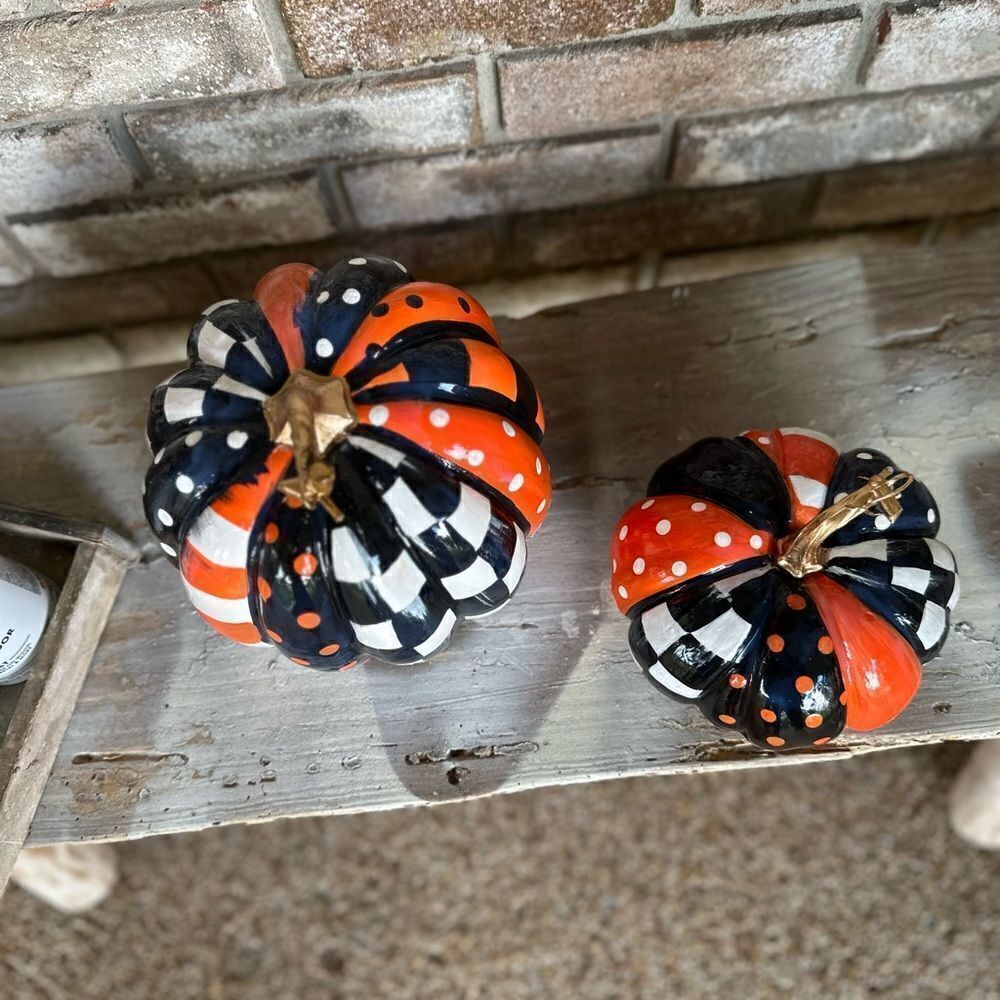 Hand Painted Pair of Pumpkins - Picture 5 of 6